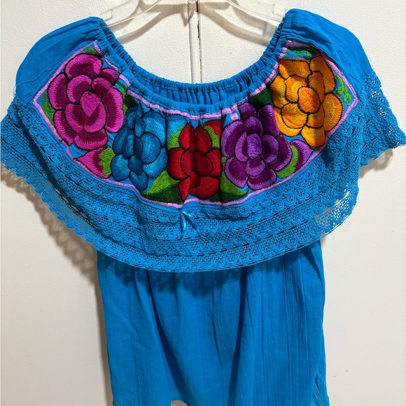 Tops - Mexican off the shoulder embroidered blouse
